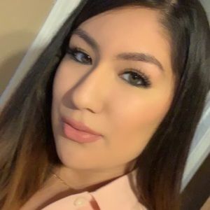 Meet your Posher, Daniela